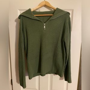 Green Sweater, Medium
